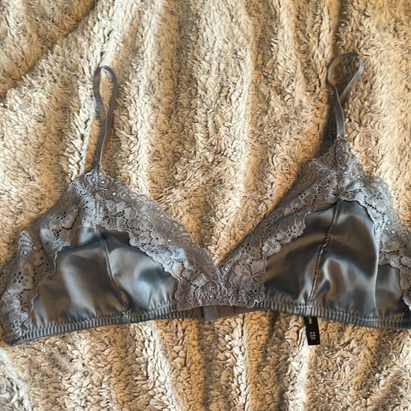 PRETTY LITTLE THING Lace bralette - Picture 3 of 5